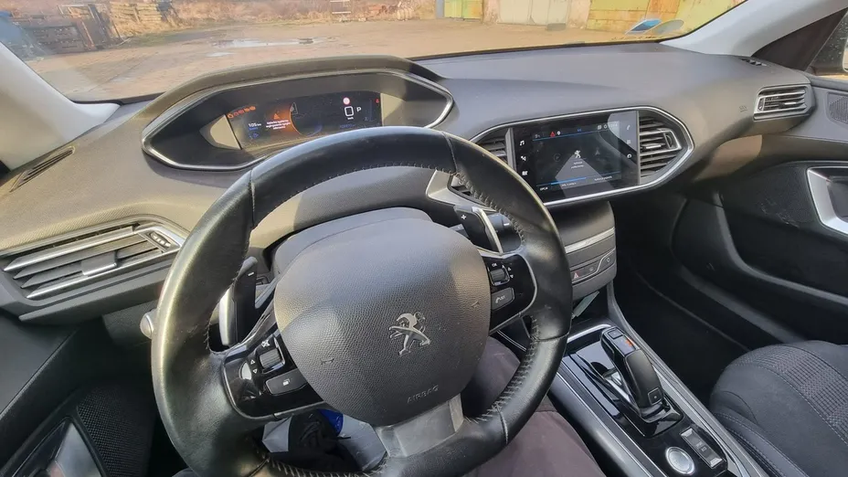 PEUGEOT 308 -