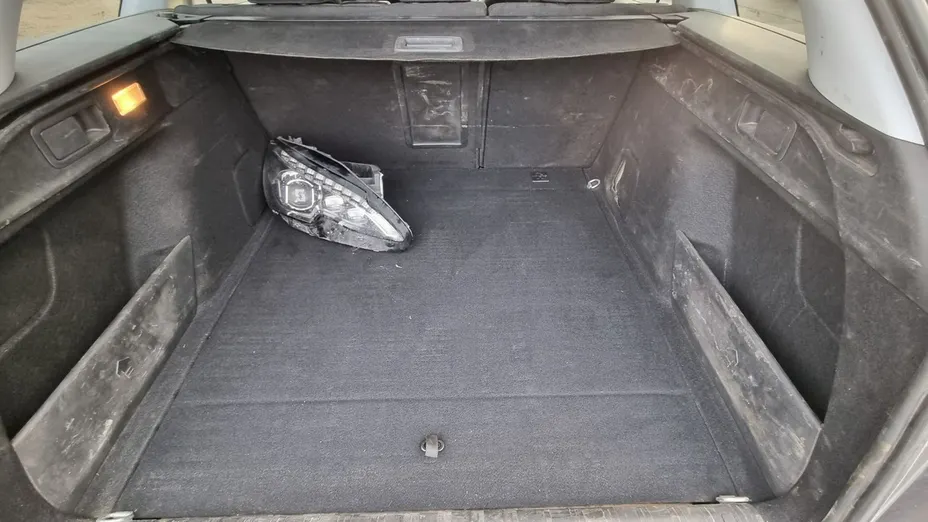 PEUGEOT 308 -