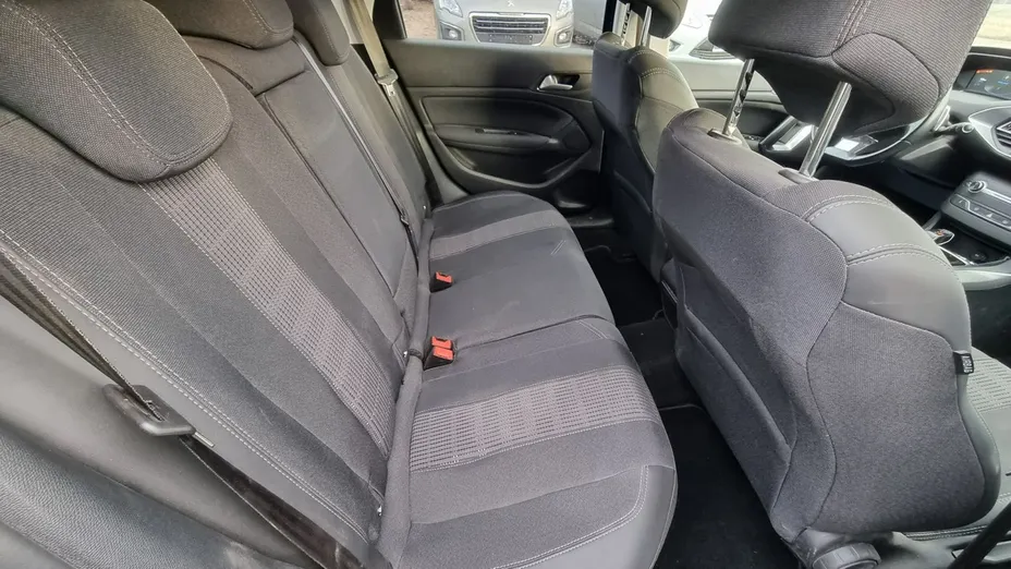 PEUGEOT 308 -