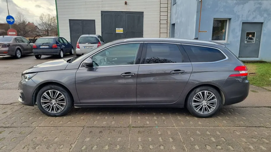 PEUGEOT 308 -