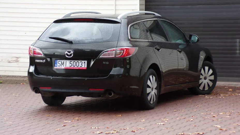 MAZDA 6 -