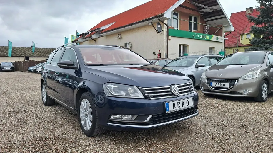 VOLKSWAGEN Passat -