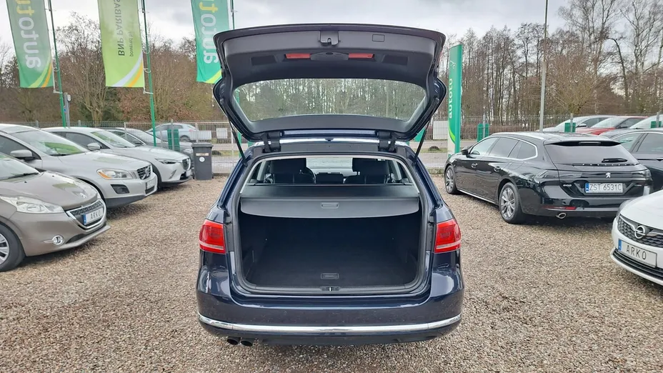 VOLKSWAGEN Passat -