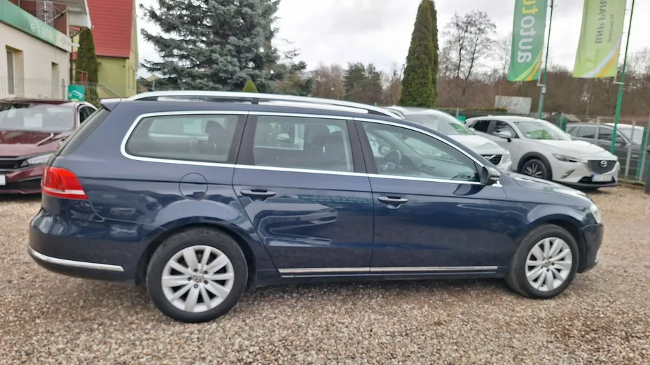VOLKSWAGEN Passat -