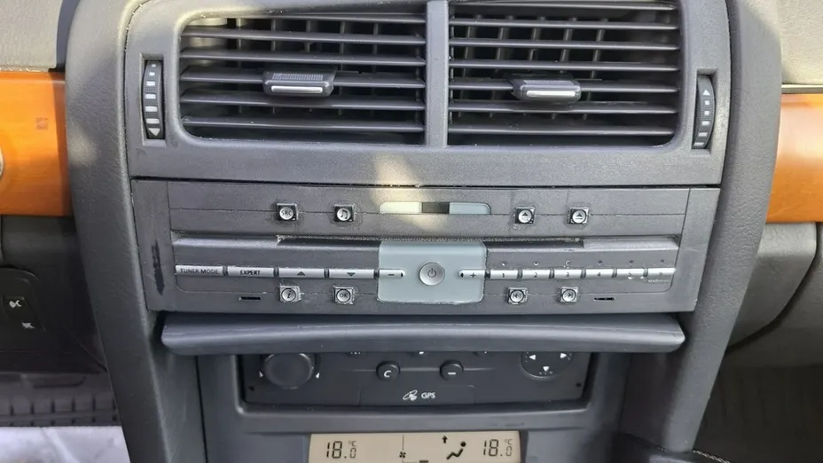 RENAULT Vel Satis -