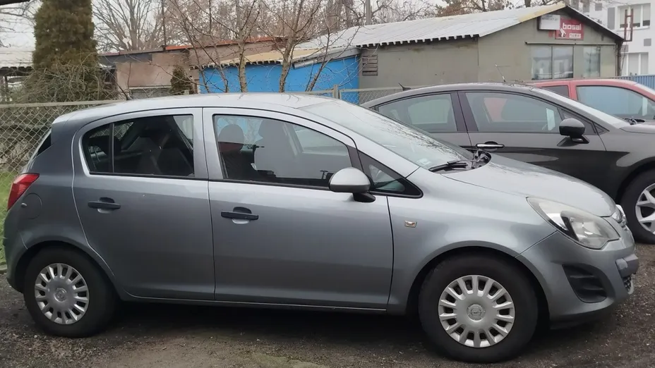 OPEL Corsa -