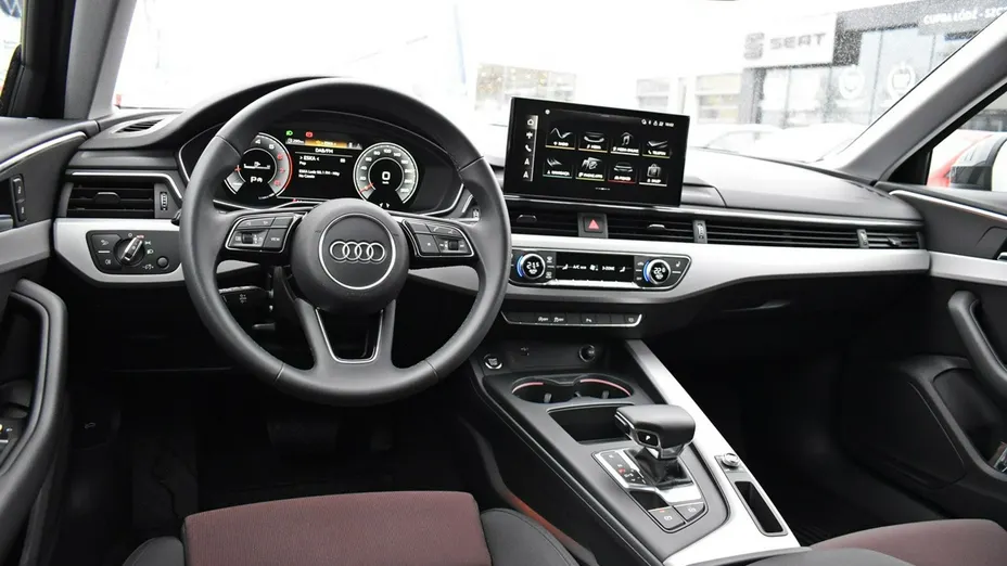 AUDI A4 -