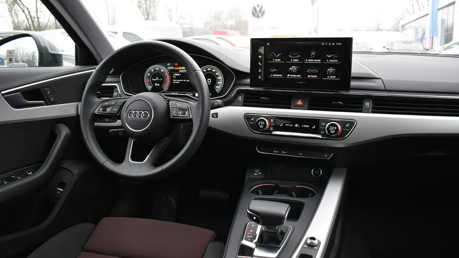 AUDI A4 -
