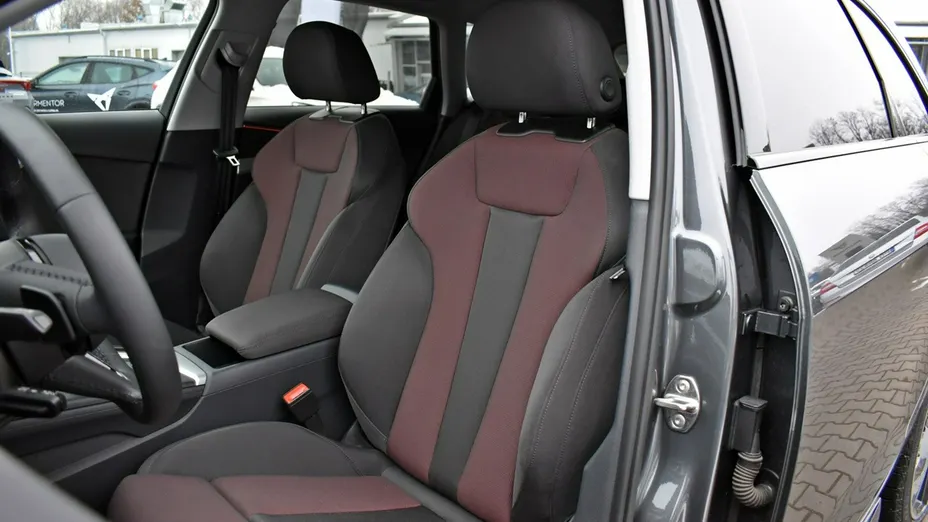 AUDI A4 -