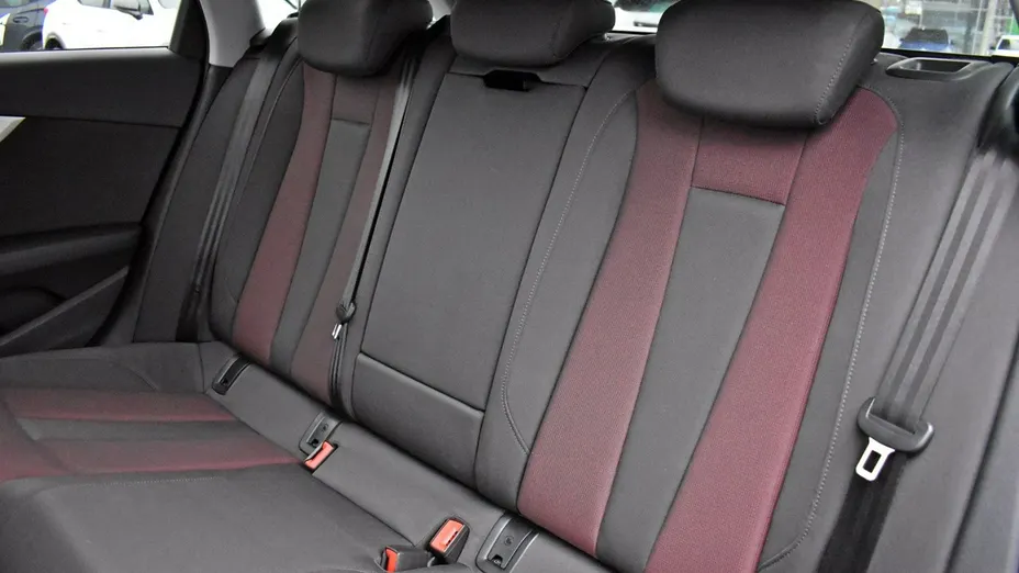 AUDI A4 -