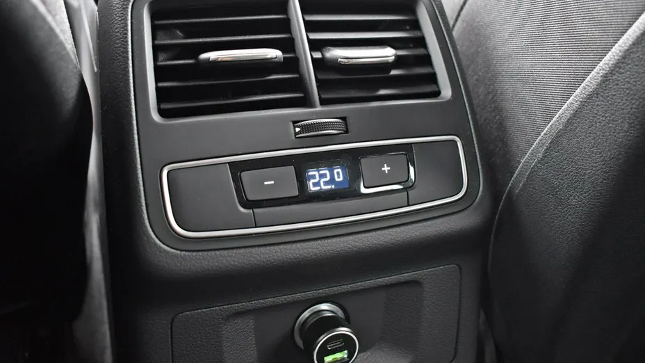 AUDI A4 -