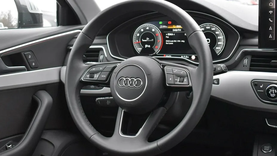 AUDI A4 -
