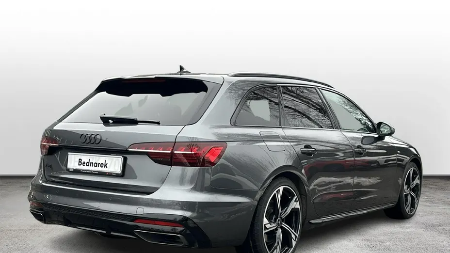 AUDI A4 -