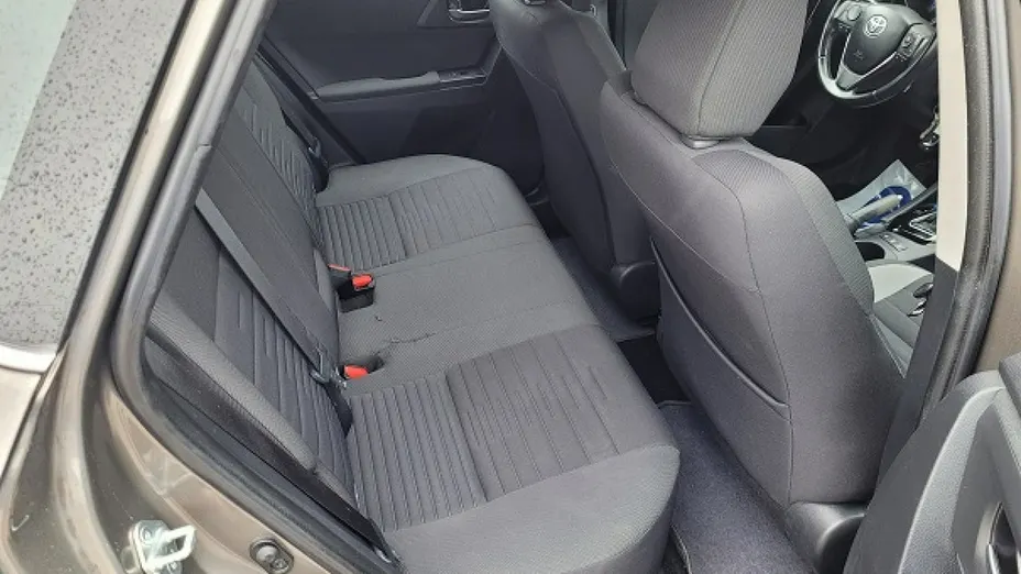 TOYOTA Auris -