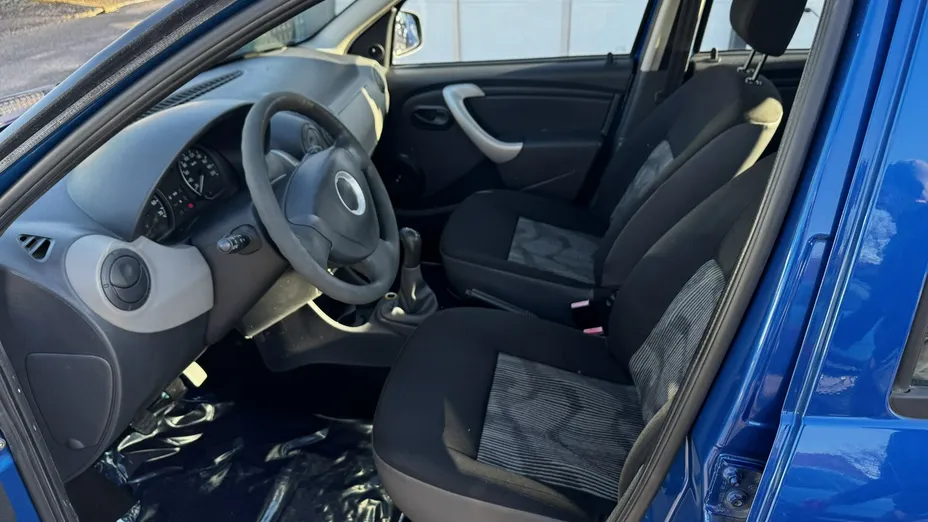 DACIA Sandero -