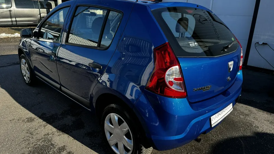 DACIA Sandero -