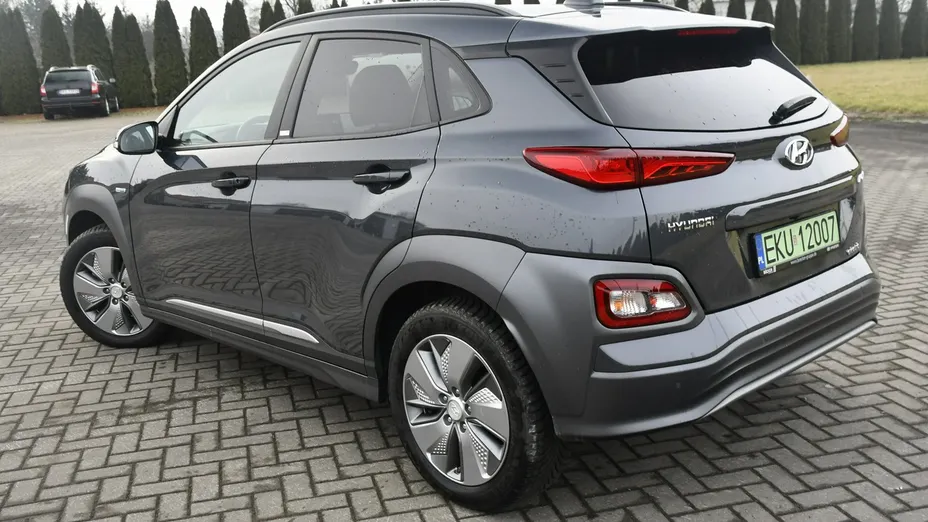 HYUNDAI Kona -