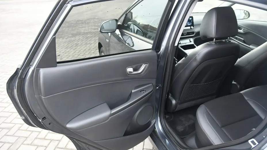 HYUNDAI Kona -