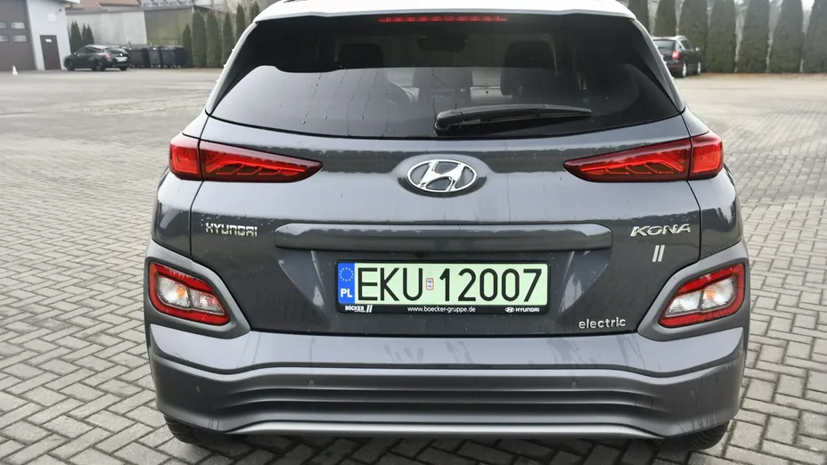 HYUNDAI Kona -