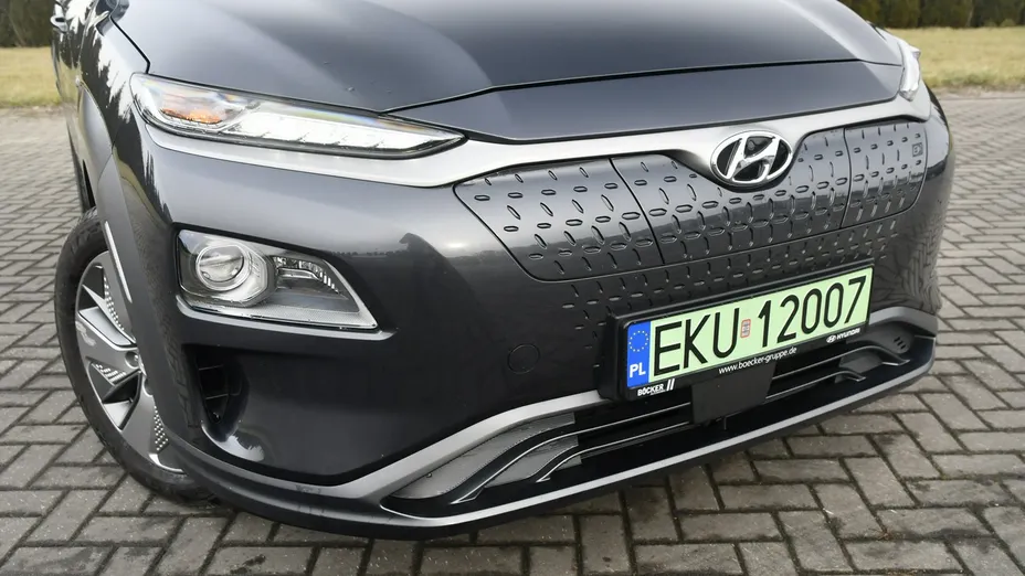 HYUNDAI Kona -