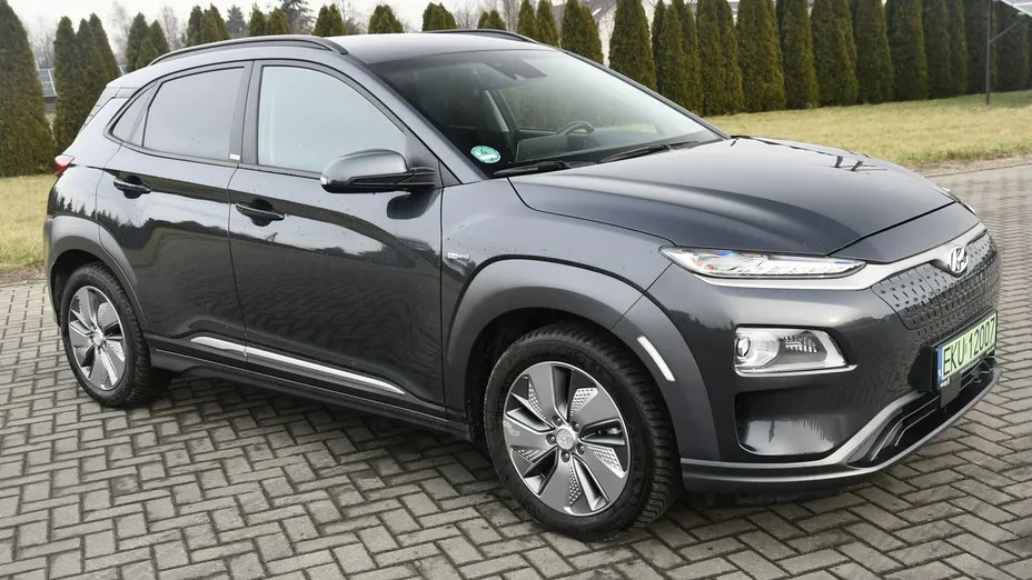 HYUNDAI Kona -
