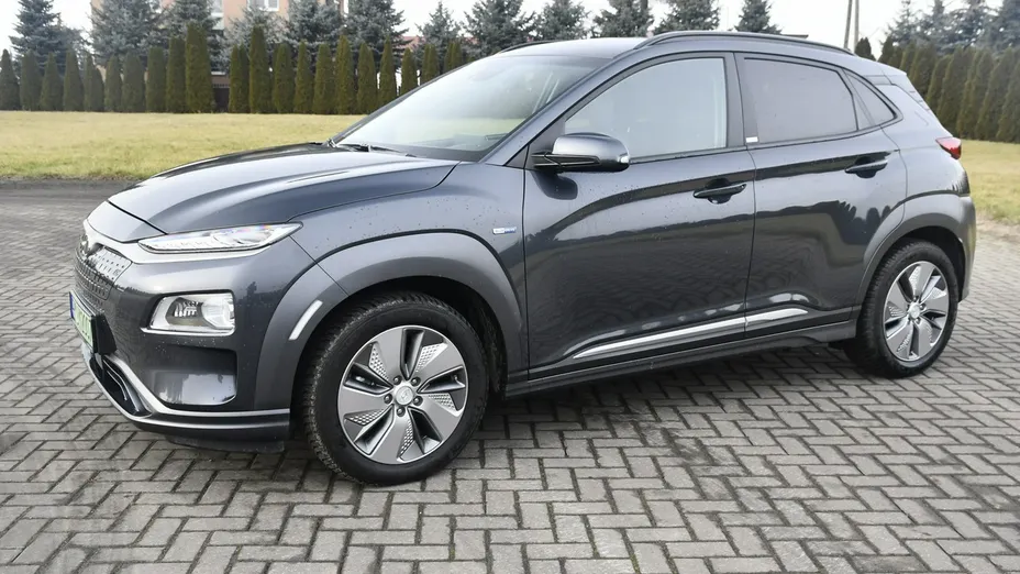 HYUNDAI Kona -