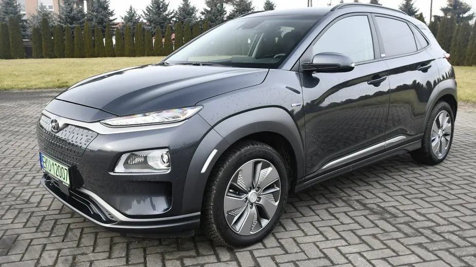 HYUNDAI Kona -