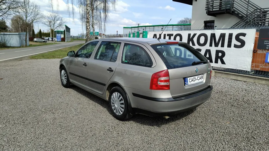 SKODA Octavia -