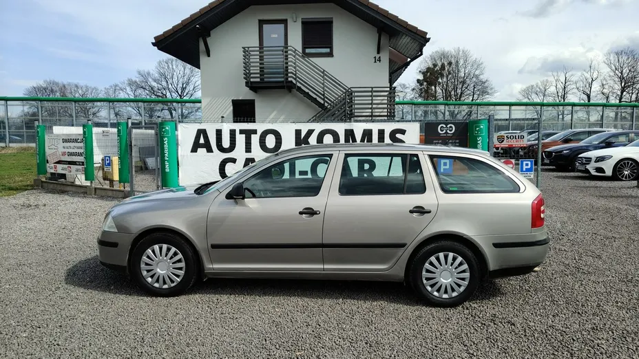 SKODA Octavia -