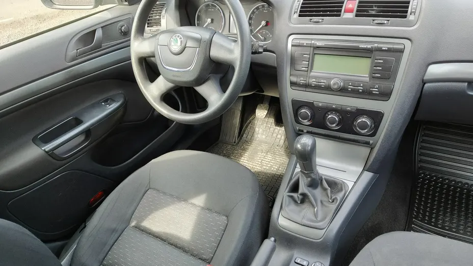 SKODA Octavia -