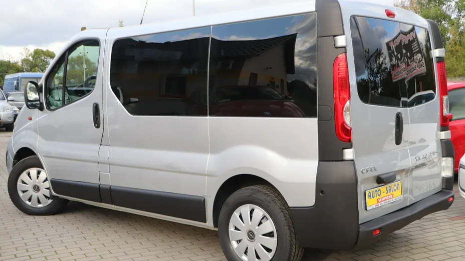 OPEL Vivaro -