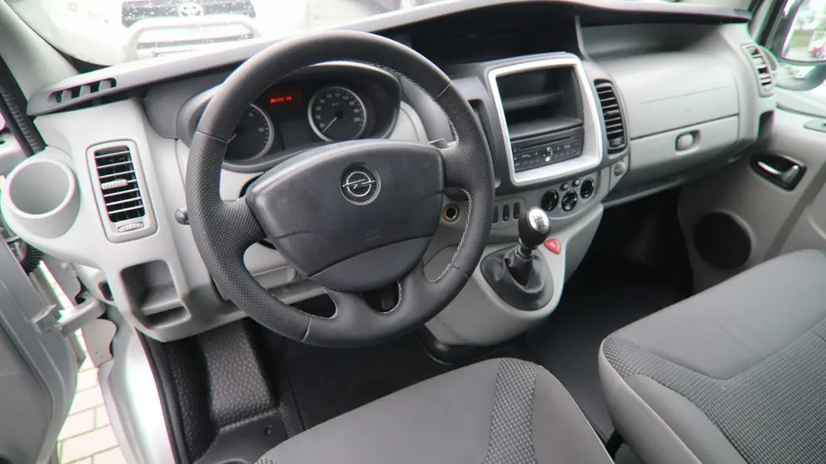OPEL Vivaro -