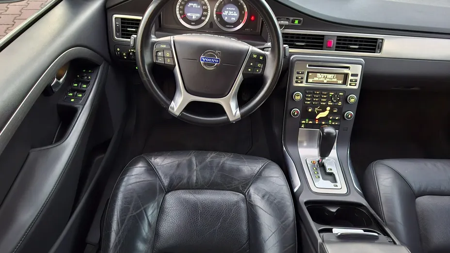 VOLVO S80 -