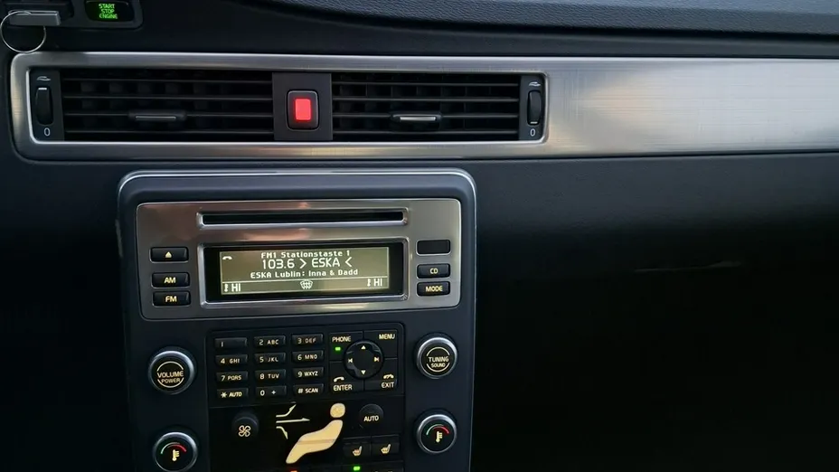 VOLVO S80 -