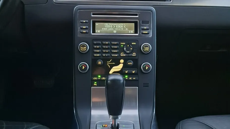 VOLVO S80 -