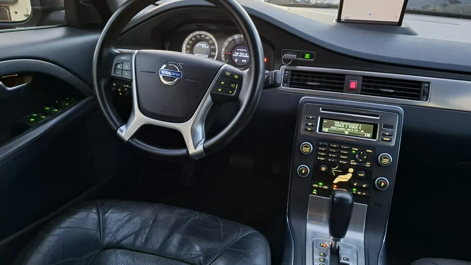 VOLVO S80 -