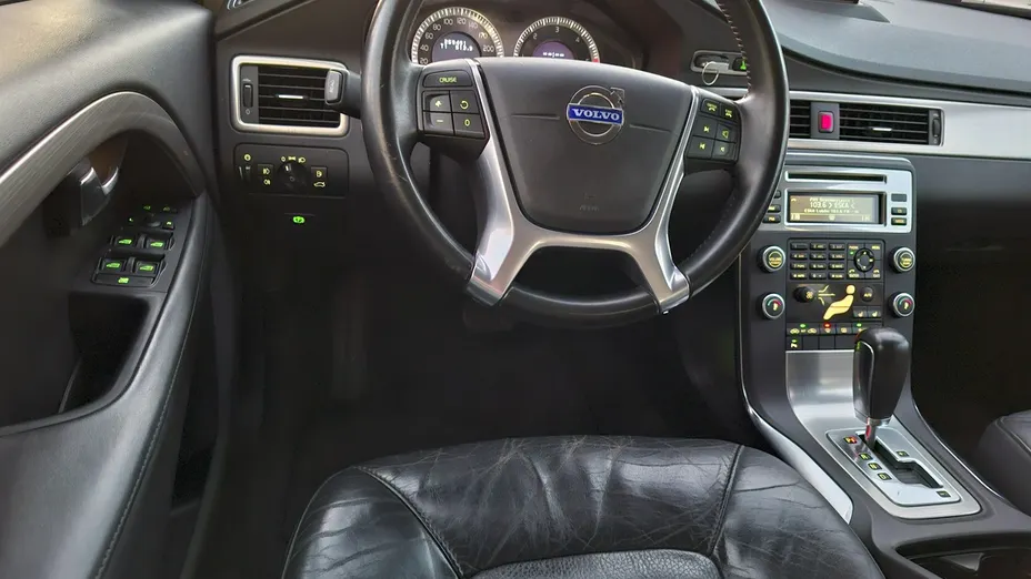 VOLVO S80 -