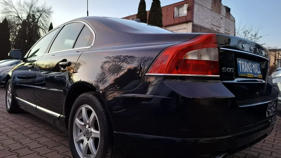 VOLVO S80 -