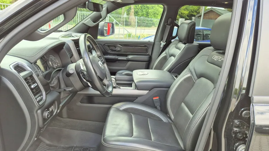 RAM 1500 -
