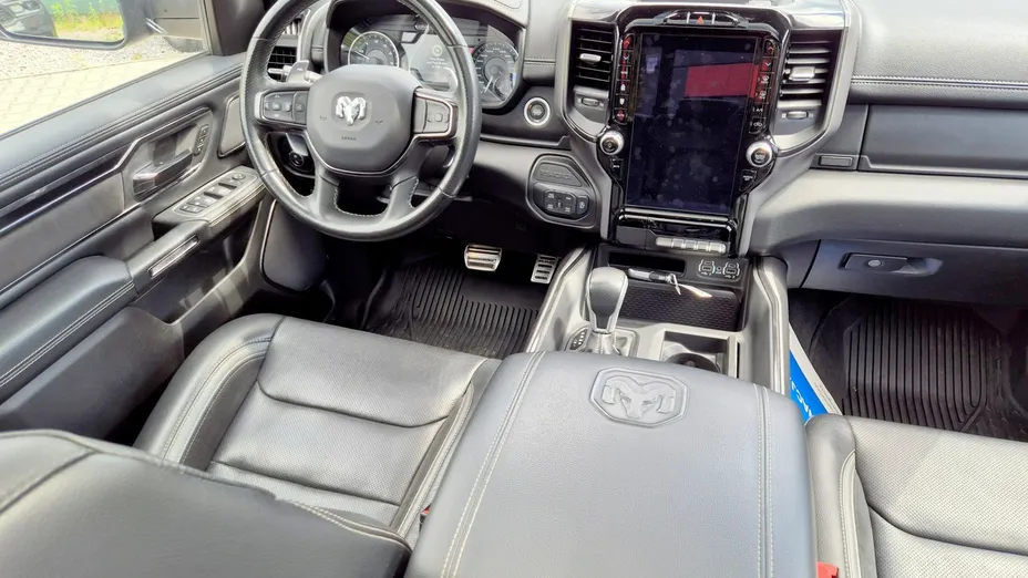 RAM 1500 -