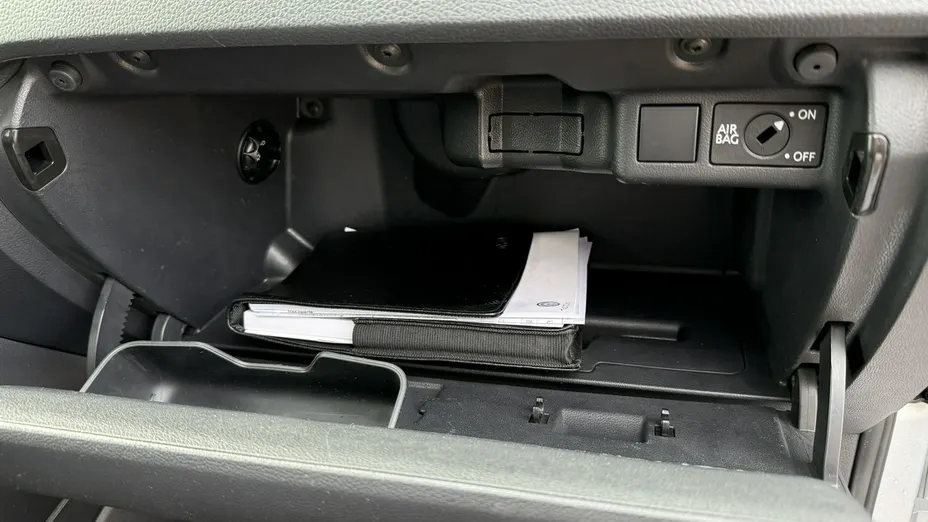 VOLKSWAGEN Polo -