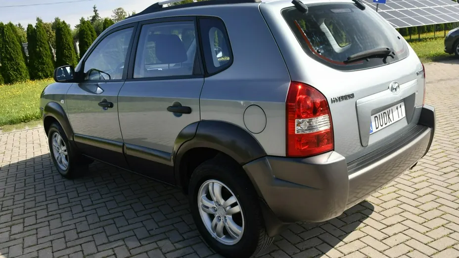 HYUNDAI Tucson -