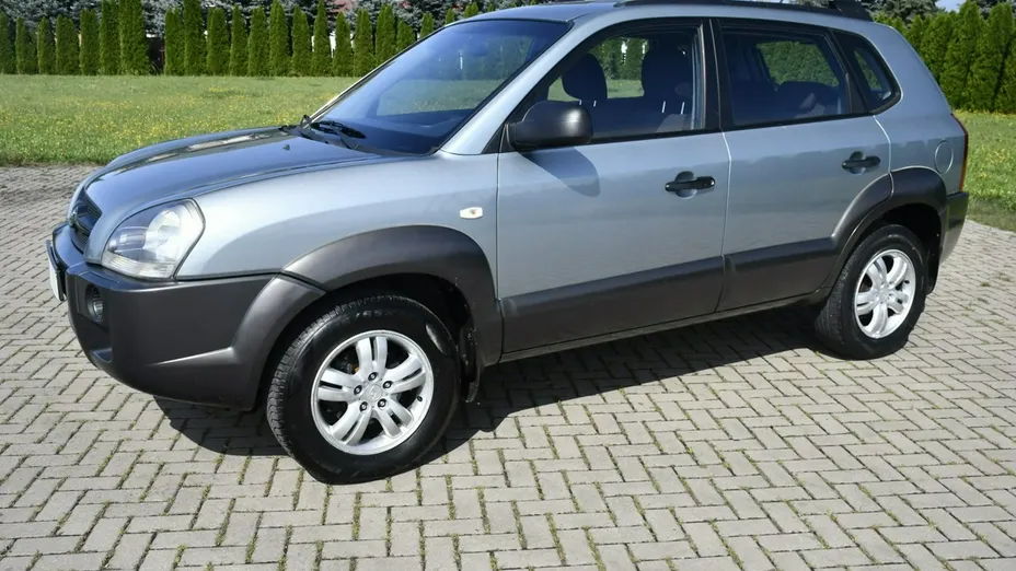HYUNDAI Tucson -