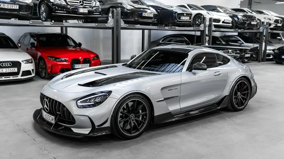 MERCEDES-BENZ AMG GT -