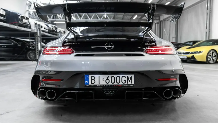 MERCEDES-BENZ AMG GT -