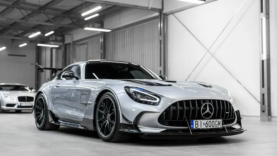 MERCEDES-BENZ AMG GT -