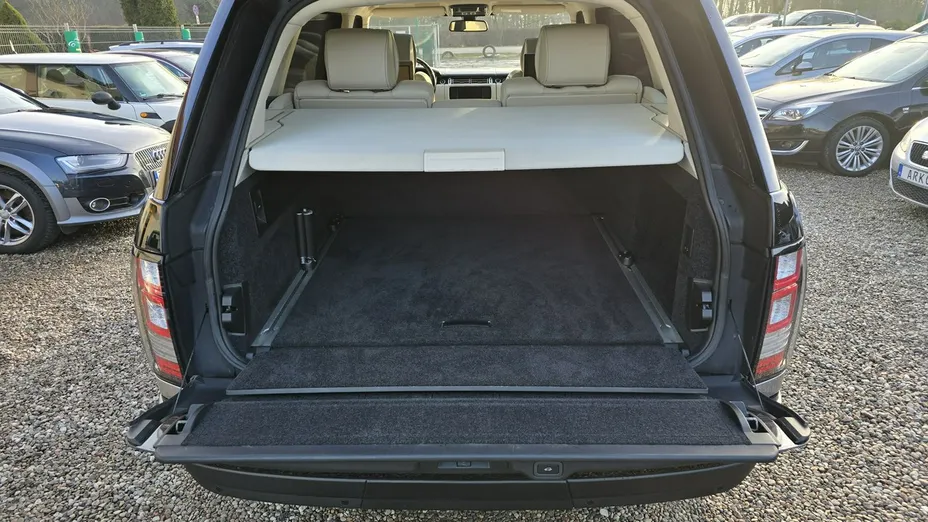 LAND ROVER Range Rover -