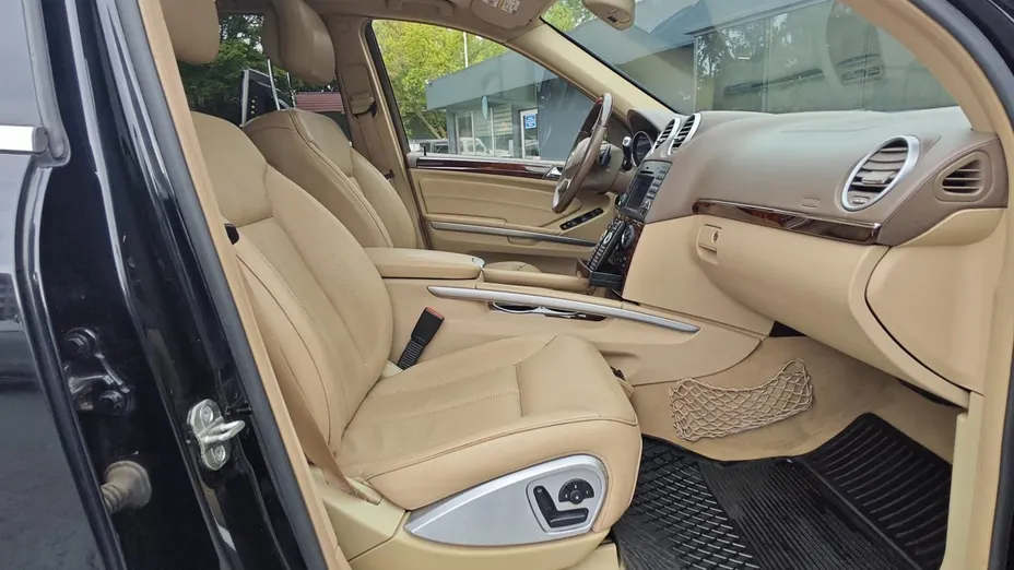 MERCEDES-BENZ GL -