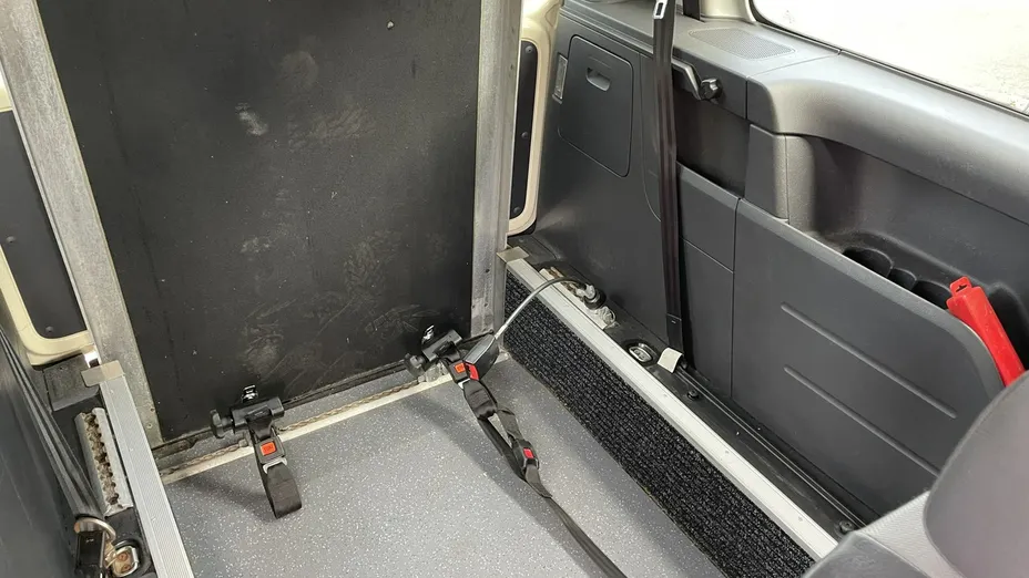 VOLKSWAGEN Caddy -