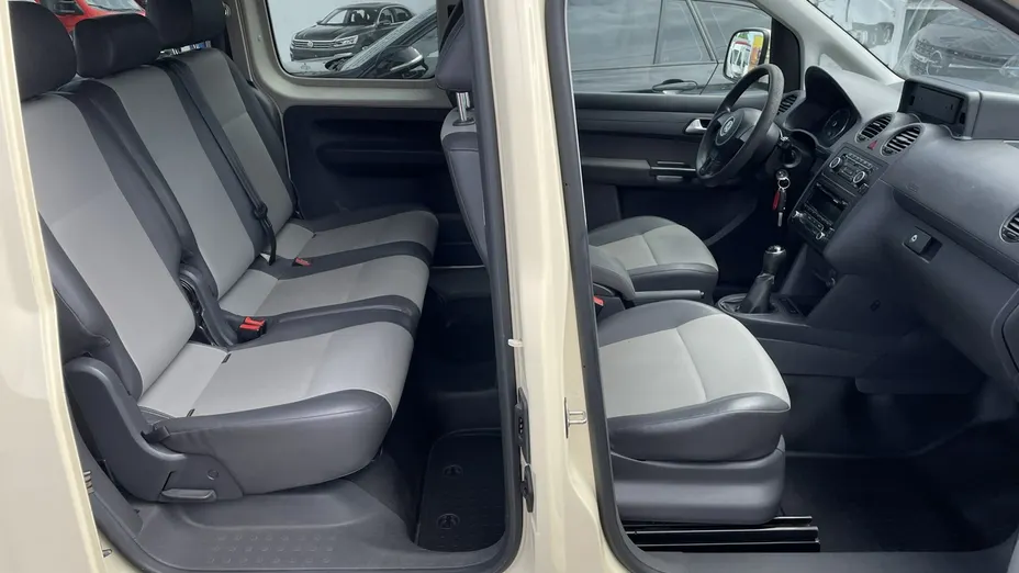 VOLKSWAGEN Caddy -